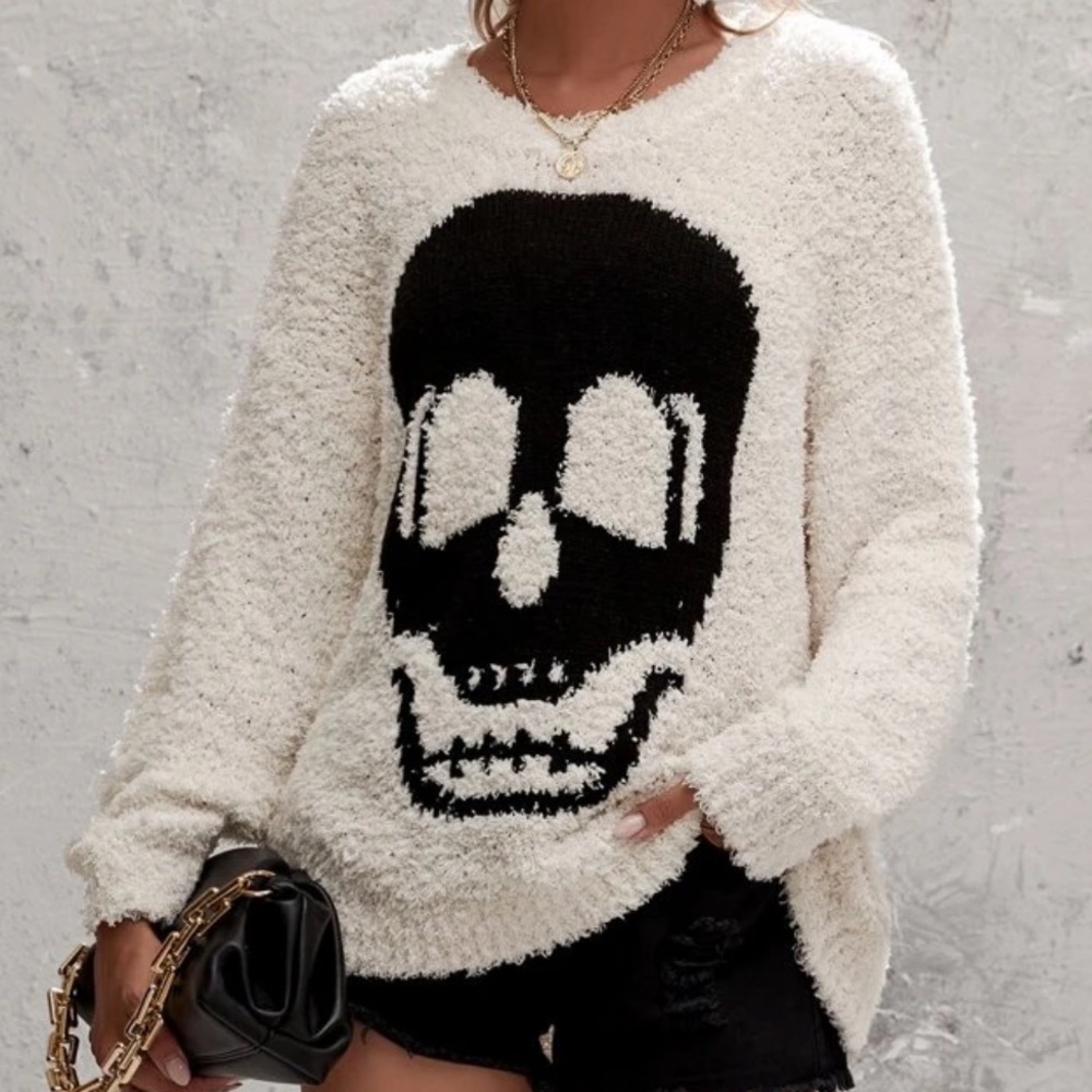 Skull sweater